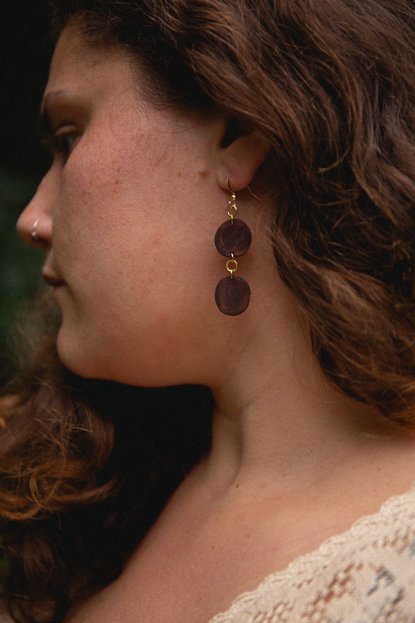 Eucalyptus gold-plated earrings