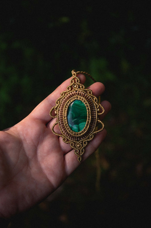 Malachite in gold