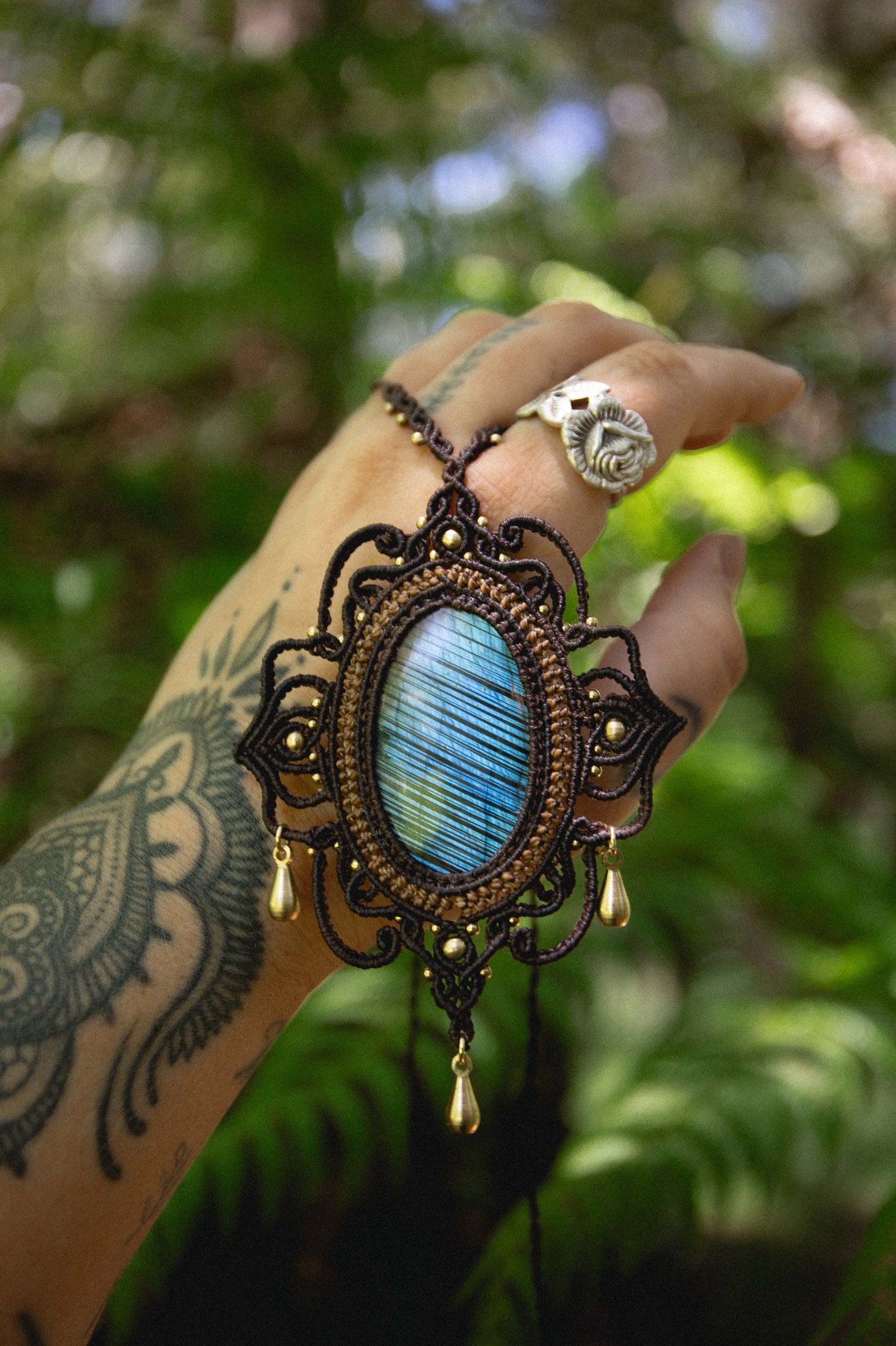 Labradorite lotus adornment