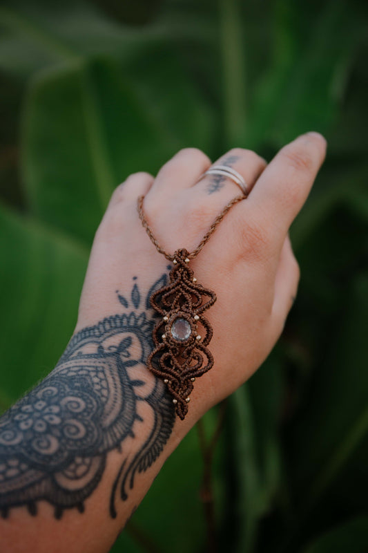Faceted prasiolite pendant