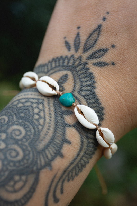 Cowrie and chrysocolla bracelet