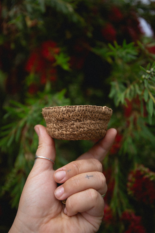 hand woven trinket bowl with ruffled edge